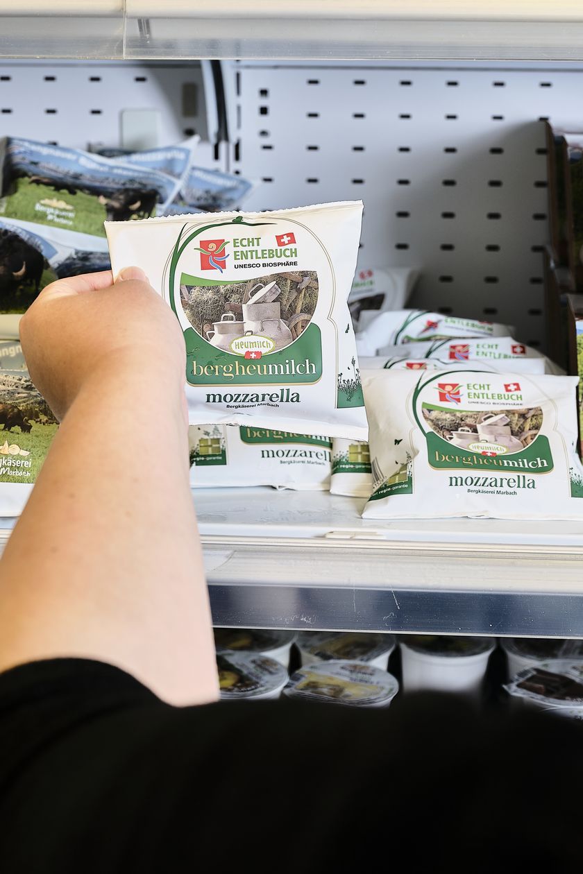 Regionalprodukte_Bergheumilch_Mozzarella_Verkaufsladen_Bergkaeserei Marbach_hurrah.ch (6)
